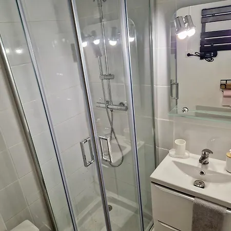 Scandinave Pres De La Cathedrale -