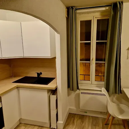 Scandinave Pres De La Cathedrale -