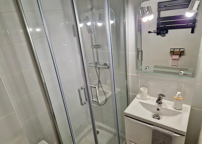 Scandinave Pres De La Cathedrale -