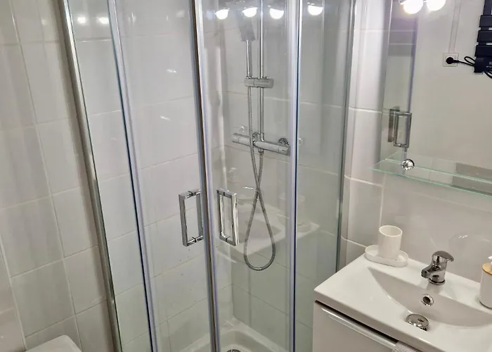 Scandinave Pres De La Cathedrale - * Narbonne