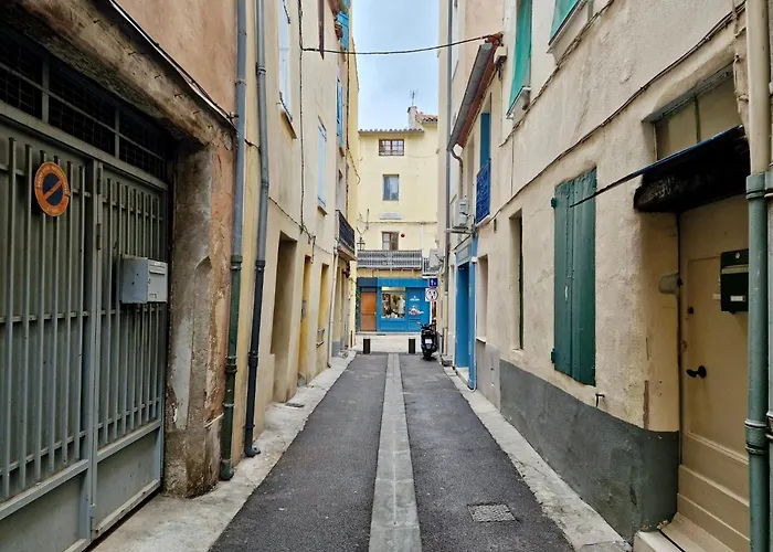 Scandinave Pres De La Cathedrale - * Narbonne